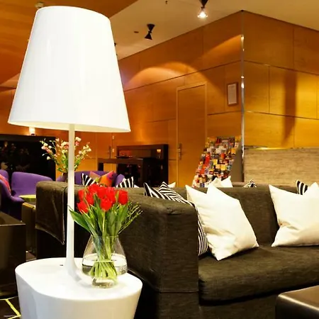 아디나 아파트먼트 하케쉐르 마르크트 4* 베를린