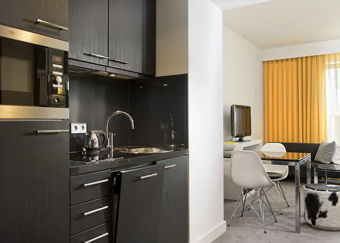 أدينا هاكيشر ماركت برلين