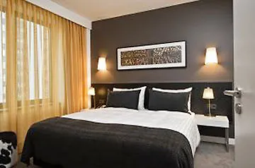 أدينا هاكيشر ماركت